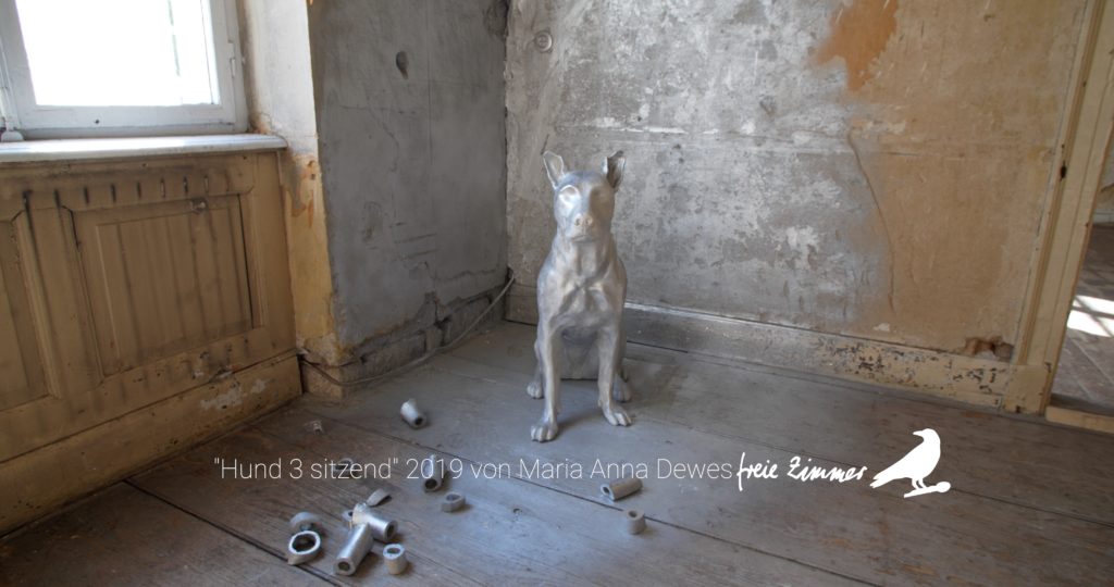 Die Arbeit "Hund 3 sitzend" von Maria Anna Dewes